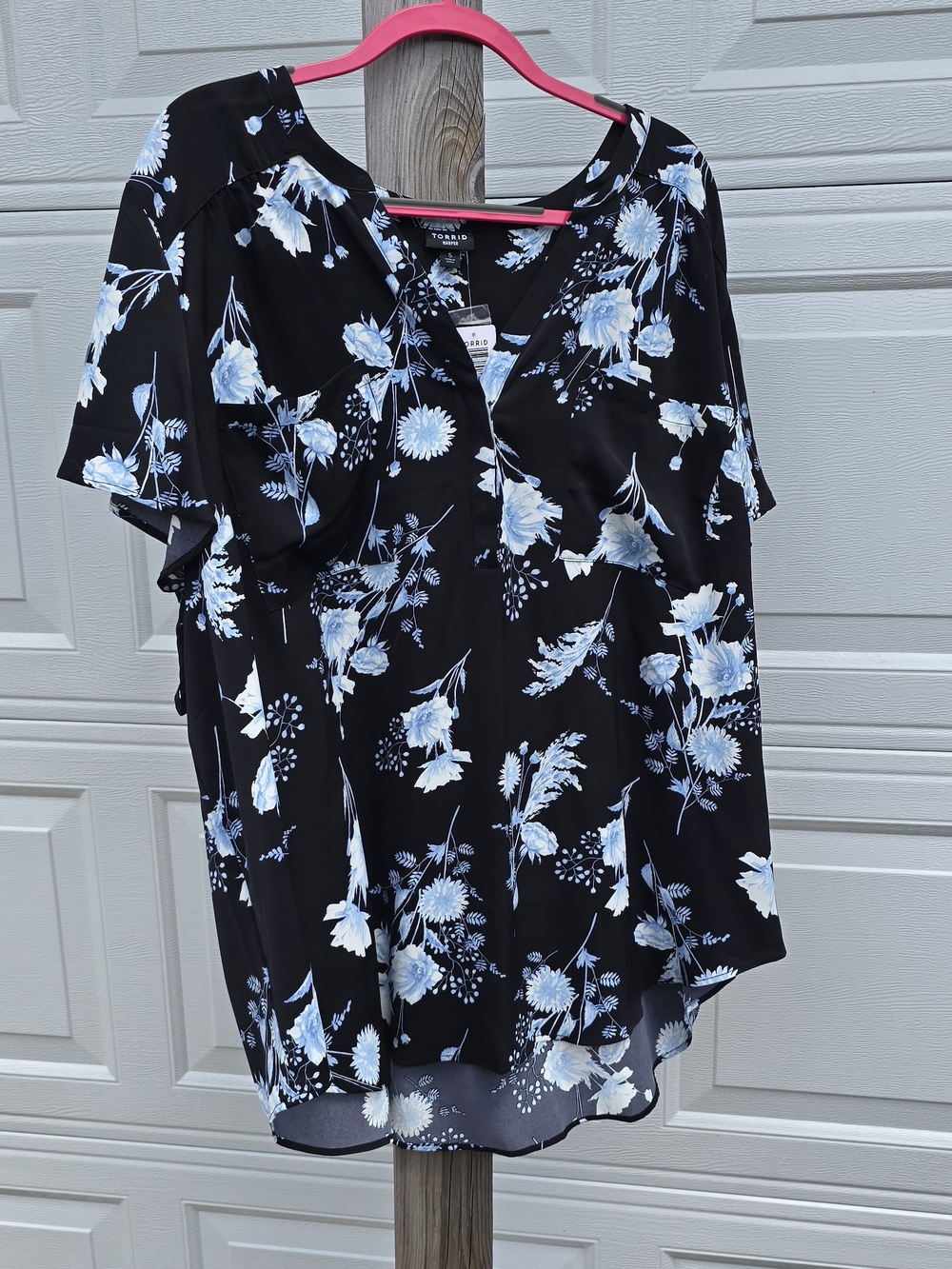 Torrid Black Floral Short-Sleeve V-Neck Blouse 5X
